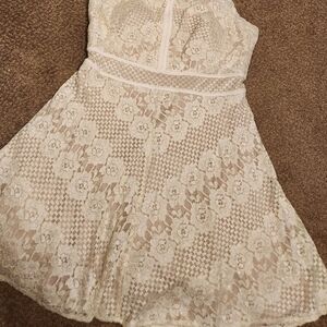 White lace formal cocktail dress with gold glitter sprinkled throughout. Size 16